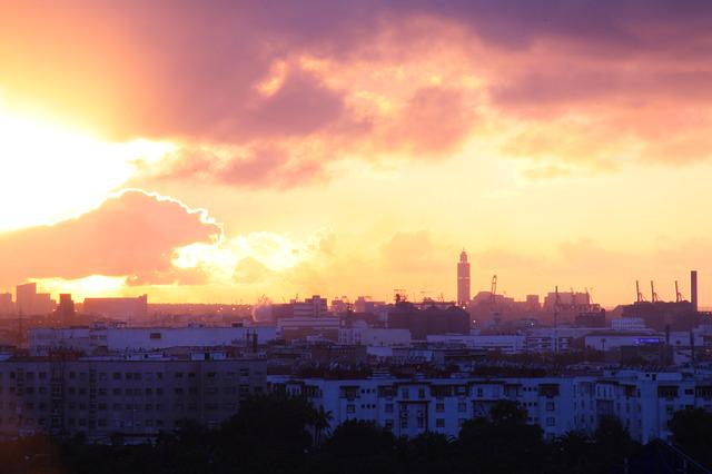coucher de soleil sur Casablanca au Maroc