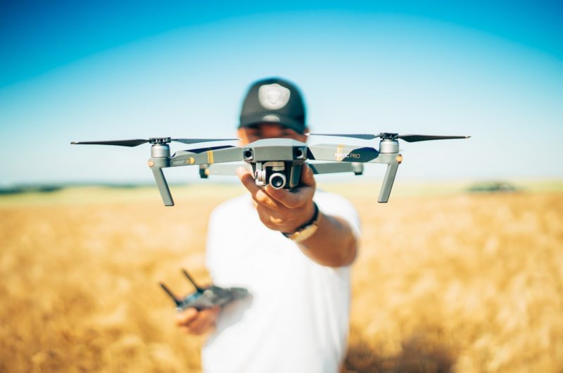 Avantages et inconvénients à utiliser un drone de loisir