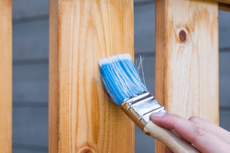 Comment décorer une palissade en bois ?