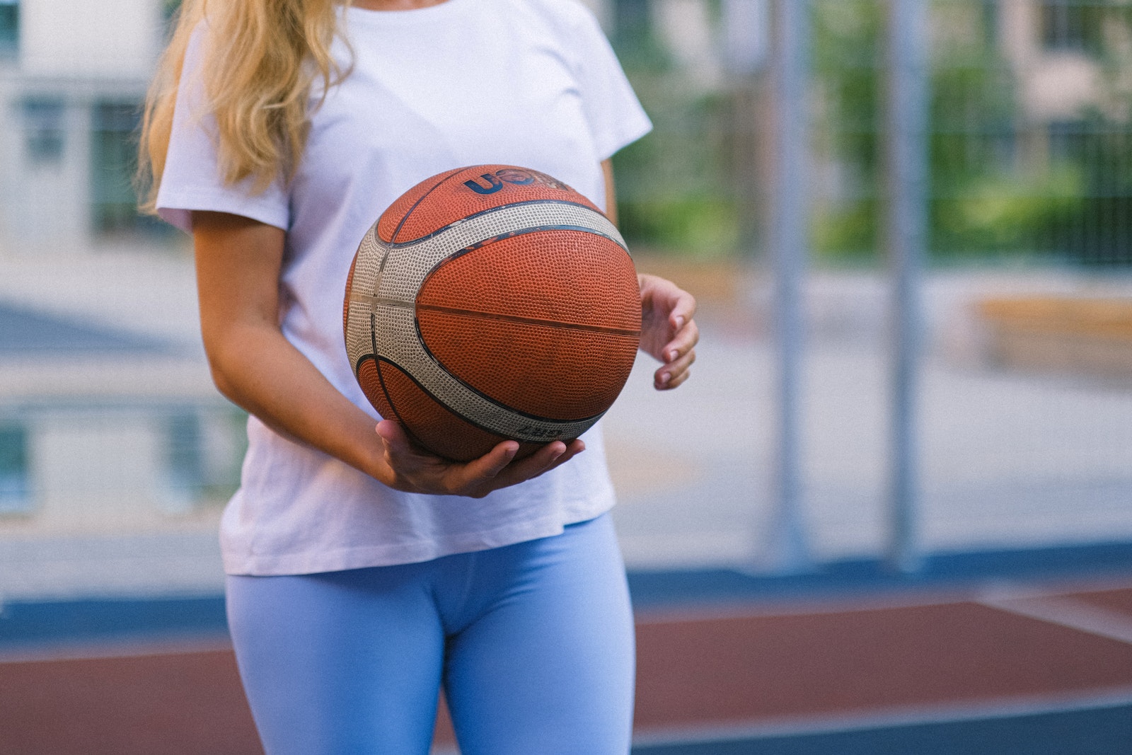 Comment personnaliser un tee-shirt de basket ?