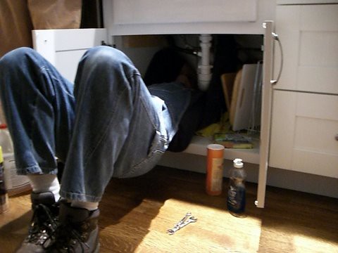 Comment poser un filtre sous l'évier de votre cuisine ?