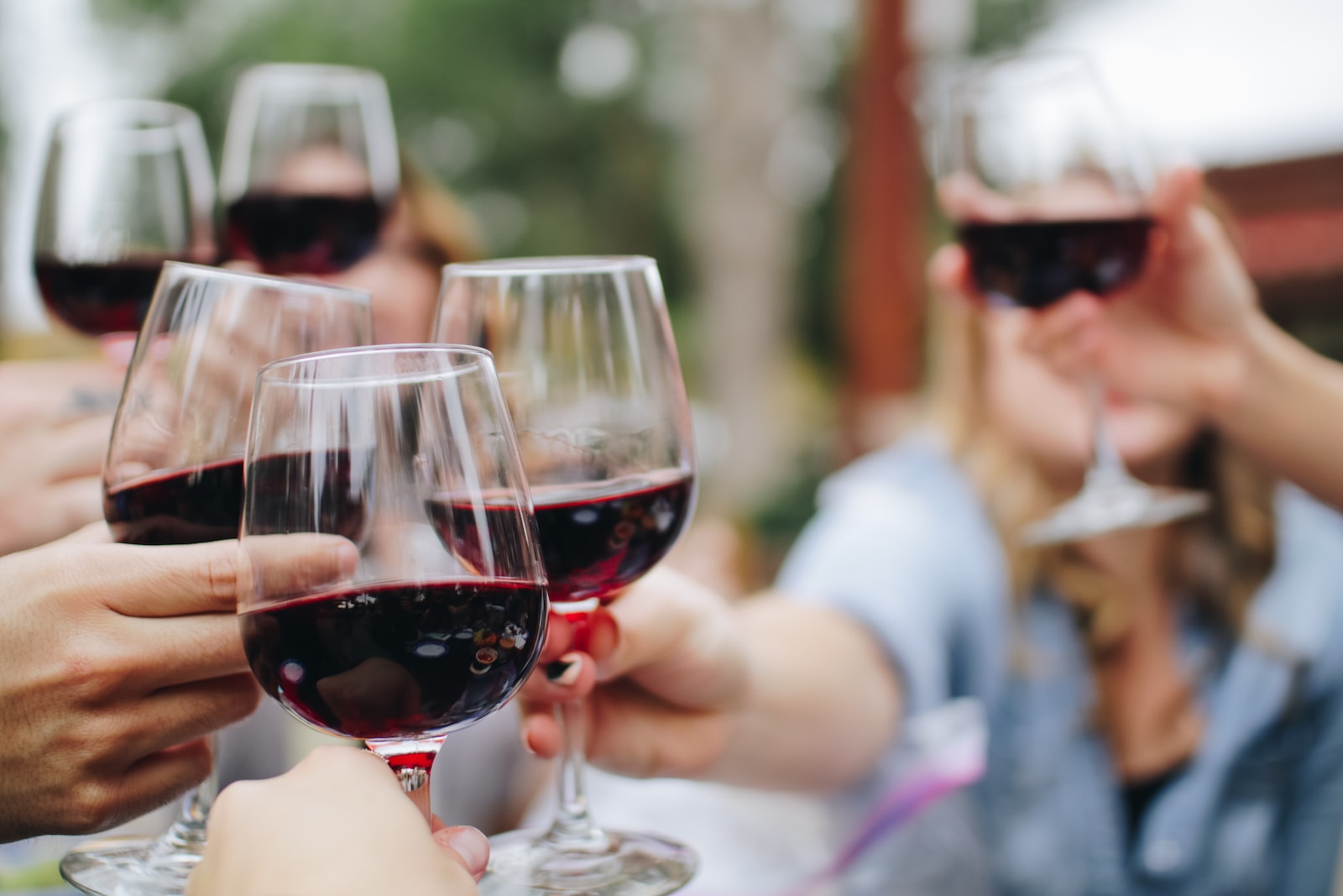 Ouiller : Que signifie l'action de ouillage pour le vin ?