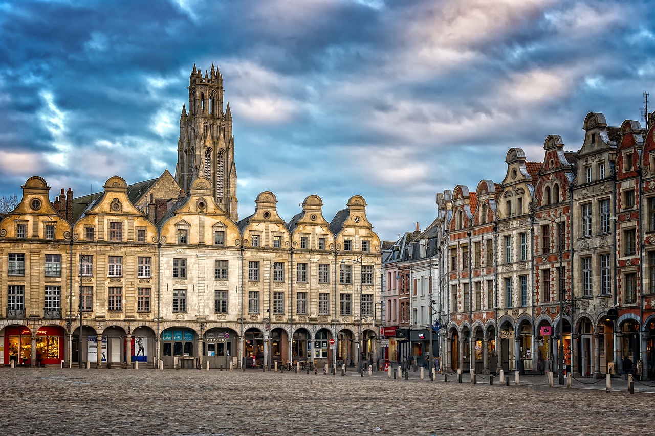 Ville d'Arras au Moyen Âge : Ce qu'un touriste aurait visité