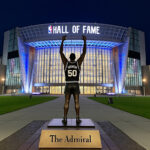 découvrez notre classement des dix meilleurs joueurs de basketball de tous les temps, mettant en lumière leurs accomplissements, leur impact sur le jeu et les moments mémorables qui ont marqué l'histoire du basket. un hommage aux légendes qui ont révolutionné ce sport.